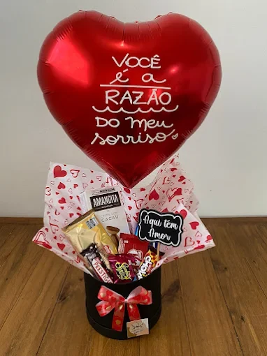 Balão Razão do Meu Sorriso: chocolates, bombons, plaquinha e balão